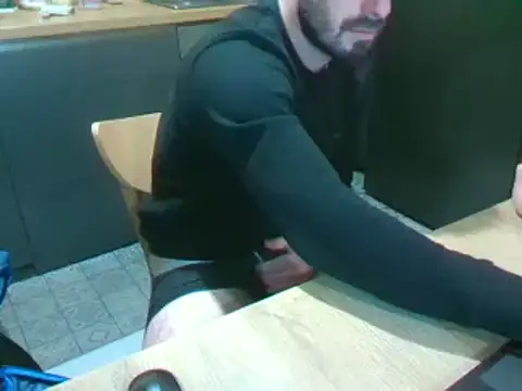 Snapshot of giorgakaci69 chatting on 19, 12, 2024 giorgakaci69 online show from 19, 12, 2024