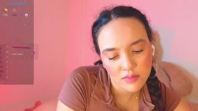 Snapshot of milly_03 chatting on 10, 2, 2025 milly 03 online show from 10, 2, 2025