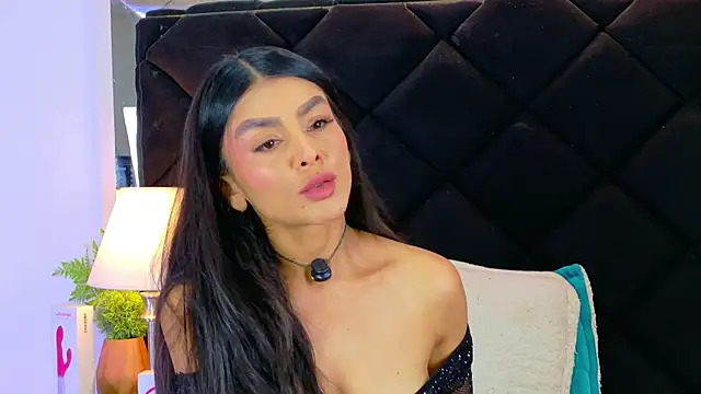 Holly Brensonexx  online show from 28, 10, 2025