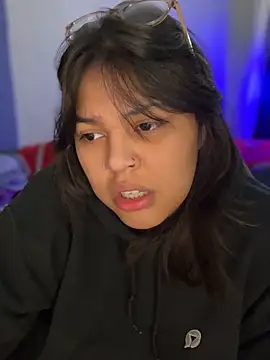 Snapshot of miacanela_xo chatting on 15, 12, 2025 miacanela xo online show from 15, 12, 2025