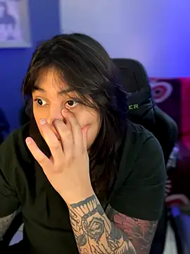 Snapshot of miacanela_xo chatting on 22, 12, 2025 miacanela xo online show from 22, 12, 2025