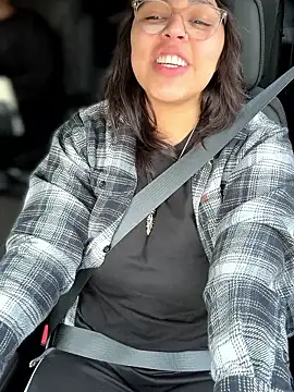 Snapshot of miacanela_xo chatting on 5, 1, 2026 miacanela xo online show from 5, 1, 2026