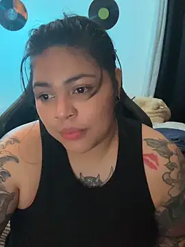Snapshot of miacanela_xo chatting on 17, 5, 2026 miacanela xo online show from 17, 5, 2026