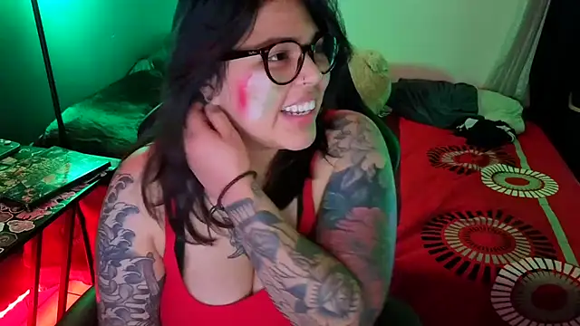 miacanela xo online show from 25, 6, 2026
