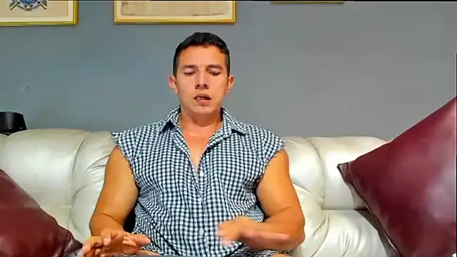 Snapshot of derekk_frostt chatting on 31, 7, 2026 derekk frostt online show from 31, 7, 2026