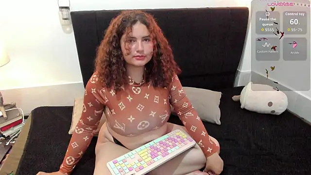 Snapshot of Manina_Molly_ chatting on 4, 10, 2025 Manina Molly online show from 4, 10, 2025