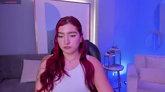 Snapshot of ViolettCastel chatting on 9, 3, 2025 ViolettCastel online show from 9, 3, 2025