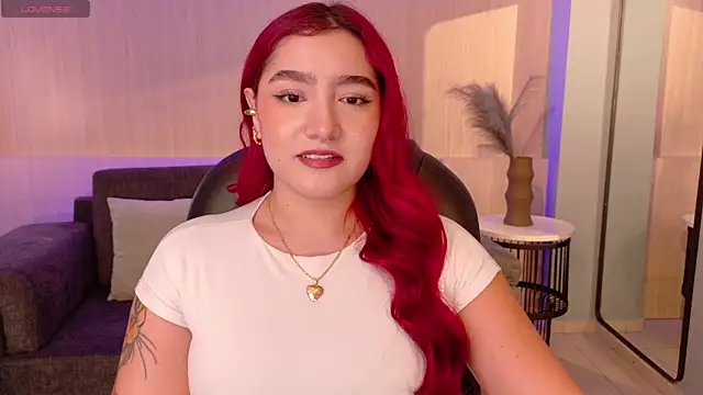 Snapshot of ViolettCastel chatting on 3, 11, 2025 ViolettCastel online show from 3, 11, 2025