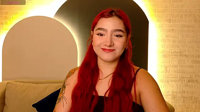 Snapshot of ViolettCastel chatting on 9, 11, 2025 ViolettCastel online show from 9, 11, 2025