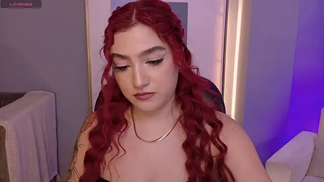 Snapshot of ViolettCastel chatting on 12, 11, 2025 ViolettCastel online show from 12, 11, 2025