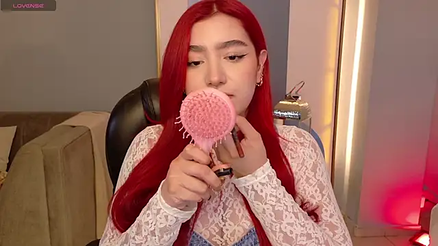 Snapshot of ViolettCastel chatting on 14, 11, 2025 ViolettCastel online show from 14, 11, 2025