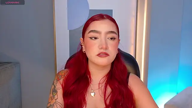 Snapshot of ViolettCastel chatting on 17, 11, 2025 ViolettCastel online show from 17, 11, 2025