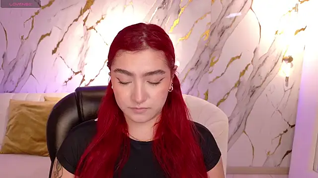 Snapshot of ViolettCastel chatting on 19, 11, 2025 ViolettCastel online show from 19, 11, 2025