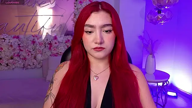 Snapshot of ViolettCastel chatting on 22, 11, 2025 ViolettCastel online show from 22, 11, 2025