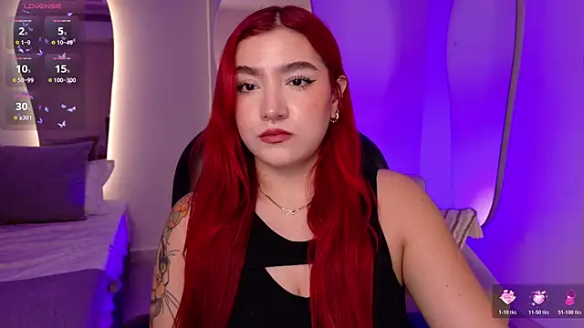 Snapshot of ViolettCastel chatting on 27, 11, 2025 ViolettCastel online show from 27, 11, 2025