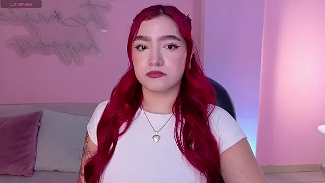 Snapshot of ViolettCastel chatting on 5, 12, 2025 ViolettCastel online show from 5, 12, 2025