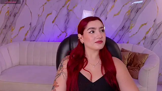 Snapshot of ViolettCastel chatting on 20, 12, 2025 ViolettCastel online show from 20, 12, 2025