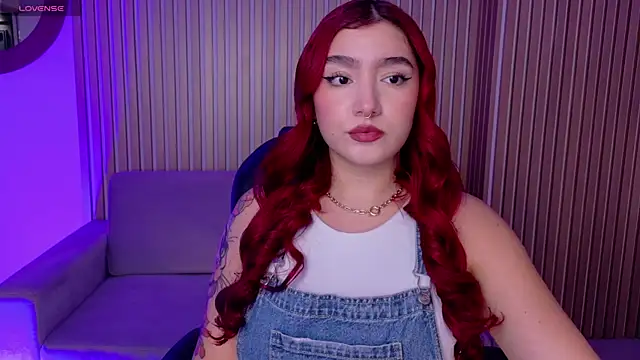 Snapshot of ViolettCastel chatting on 12, 1, 2026 ViolettCastel online show from 12, 1, 2026