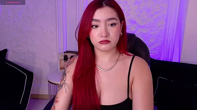 Snapshot of ViolettCastel chatting on 14, 1, 2026 ViolettCastel online show from 14, 1, 2026