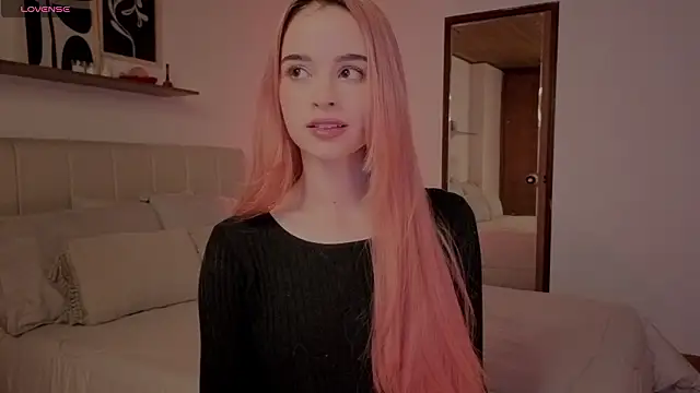 Roxxy mora online show from 16, 1, 2026