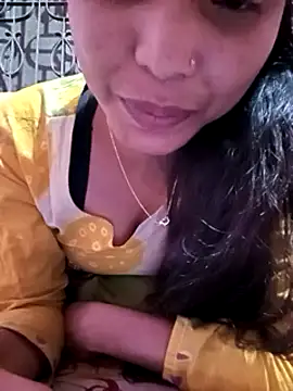 Snapshot of Aruyeshi- chatting on 7, 3, 2025 Aruyeshi- online show from 7, 3, 2025