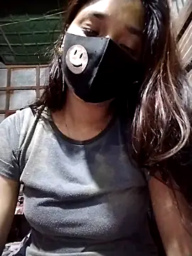 Snapshot of Aruyeshi- chatting on 5, 10, 2025 Aruyeshi- online show from 5, 10, 2025