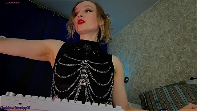 Snapshot of VerdgyMiller chatting on 25, 4, 2026 VerdgyMiller online show from 25, 4, 2026
