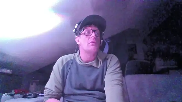 Bigthroaterboy online show from 27, 10, 2025