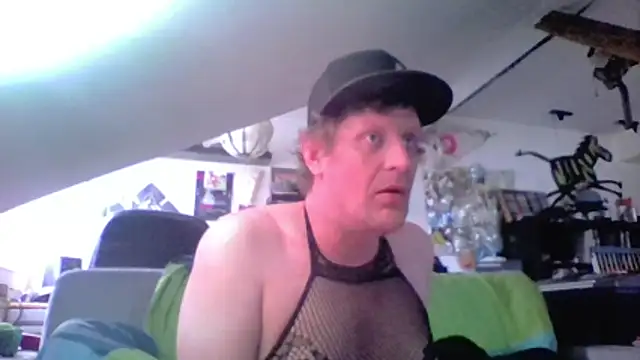 Snapshot of Bigthroaterboy chatting on 9, 5, 2026 Bigthroaterboy online show from 9, 5, 2026