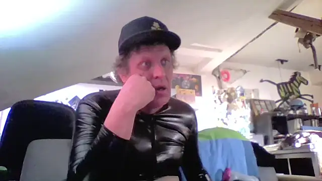 Snapshot of Bigthroaterboy chatting on 9, 5, 2026 Bigthroaterboy online show from 9, 5, 2026