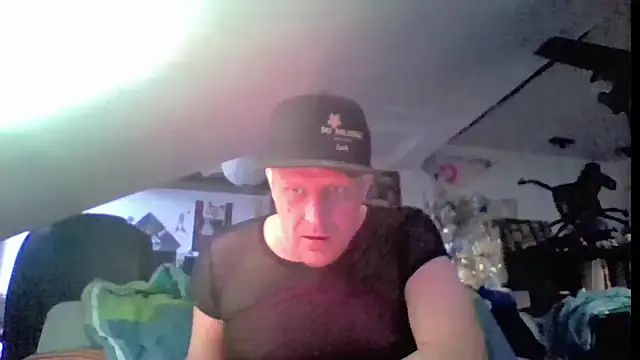 Snapshot of Bigthroaterboy chatting on 1, 6, 2026 Bigthroaterboy online show from 1, 6, 2026
