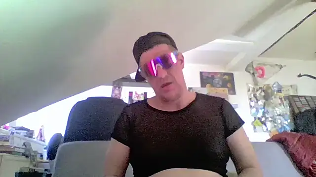 Snapshot of Bigthroaterboy chatting on 23, 6, 2026 Bigthroaterboy online show from 23, 6, 2026