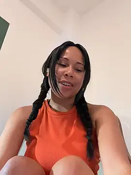 Snapshot of HaileyDiana chatting on 18, 6, 2026 HaileyDiana online show from 18, 6, 2026