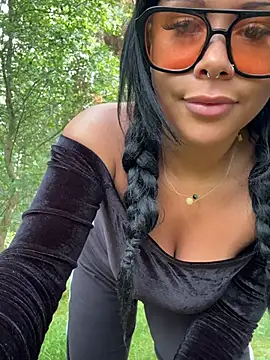 Snapshot of HaileyDiana chatting on 12, 7, 2026 HaileyDiana online show from 12, 7, 2026