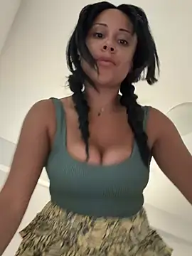 Snapshot of HaileyDiana chatting on 24, 7, 2026 HaileyDiana online show from 24, 7, 2026