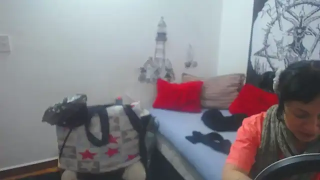 lili peach online show from 6, 3, 2025