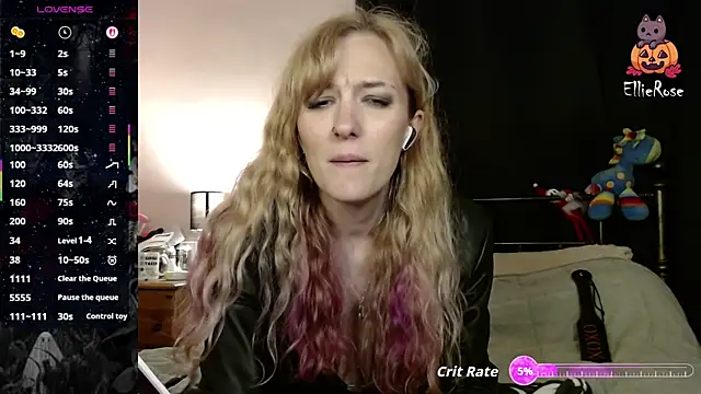 Snapshot of EllieeRose chatting on 10, 5, 2026 EllieeRose online show from 10, 5, 2026