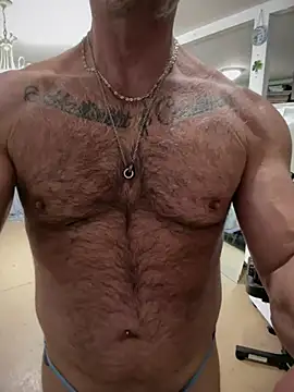 Snapshot of DaddySnowXX chatting on 1, 4, 2026 DaddySnowXX online show from 1, 4, 2026
