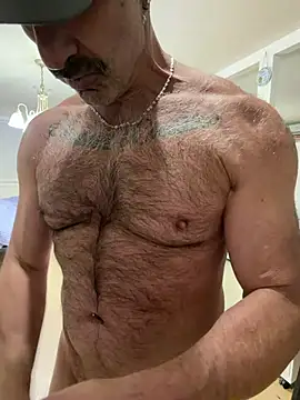 Snapshot of DaddySnowXX chatting on 4, 5, 2026 DaddySnowXX online show from 4, 5, 2026