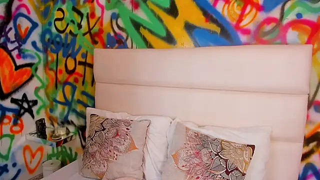 Liana Bernocchi online show from 22, 12, 2025