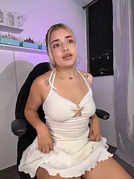 Snapshot of JoselinFlower_ chatting on 19, 5, 2026 JoselinFlower online show from 19, 5, 2026