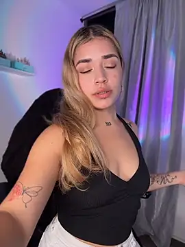 Snapshot of JoselinFlower_ chatting on 25, 5, 2026 JoselinFlower online show from 25, 5, 2026