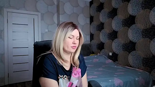 Snapshot of natusik chatting on 5, 2, 2025 natusik online show from 5, 2, 2025