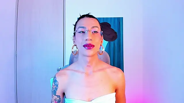 Snapshot of sofiaa_grey_ chatting on 6, 4, 2026 sofiaa grey online show from 6, 4, 2026