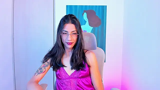 sofiaa grey  online show from 26, 4, 2026
