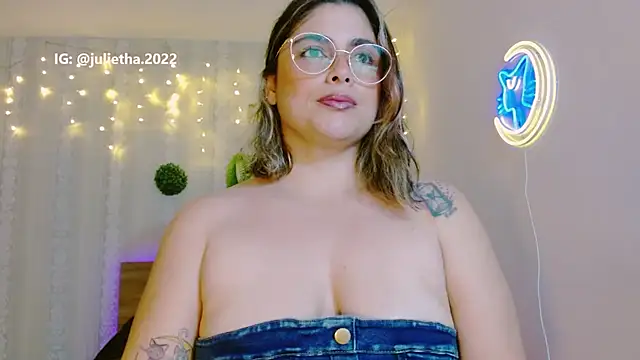 Juliietha servas online show from 10, 3, 2026