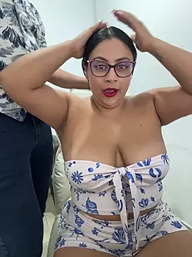 Snapshot of Sol_biglips chatting on 7, 6, 2026 Sol biglips online show from 7, 6, 2026