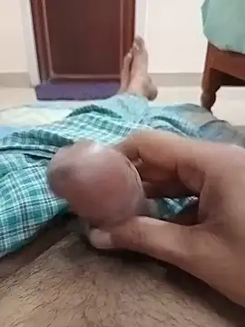 AUNTY1984 online show from 16, 5, 2026