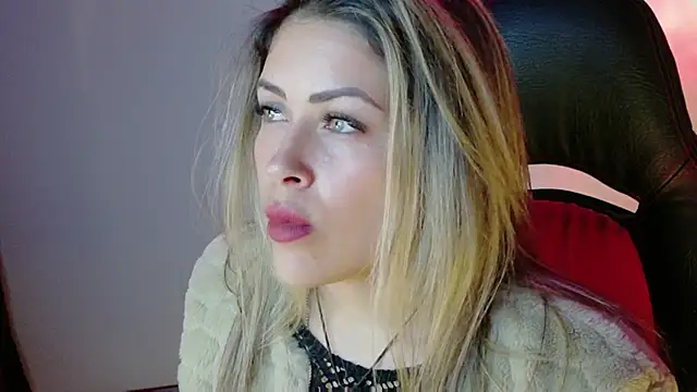 Natalia Montoya online show from 4, 11, 2025