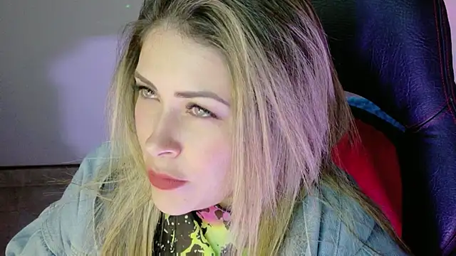 Natalia Montoya online show from 12, 11, 2025